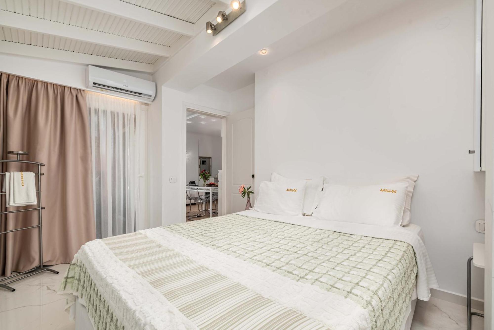 Hotel Aeollos Pefkochori Bagian luar foto